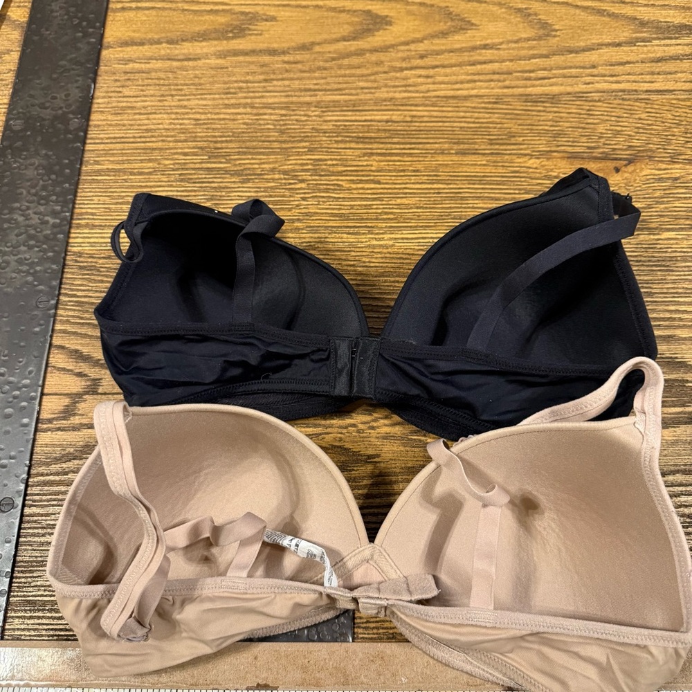 U12 - Warner's Black and Tan Bra Set - Picture 3 of 5